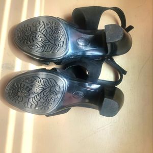 Croft and barrow sandals black